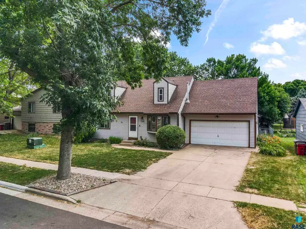 2009 S Cambridge Ave, Sioux Falls, SD 57106