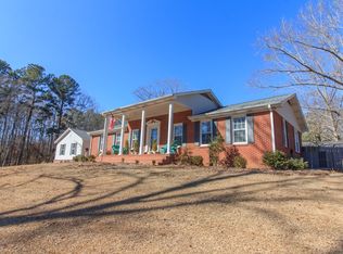 818 Lynnbrook Dr, Selmer, TN 38375