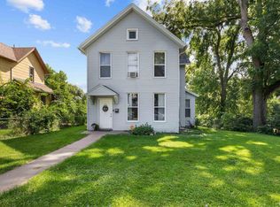 1131 Tremont Ave, Davenport, IA