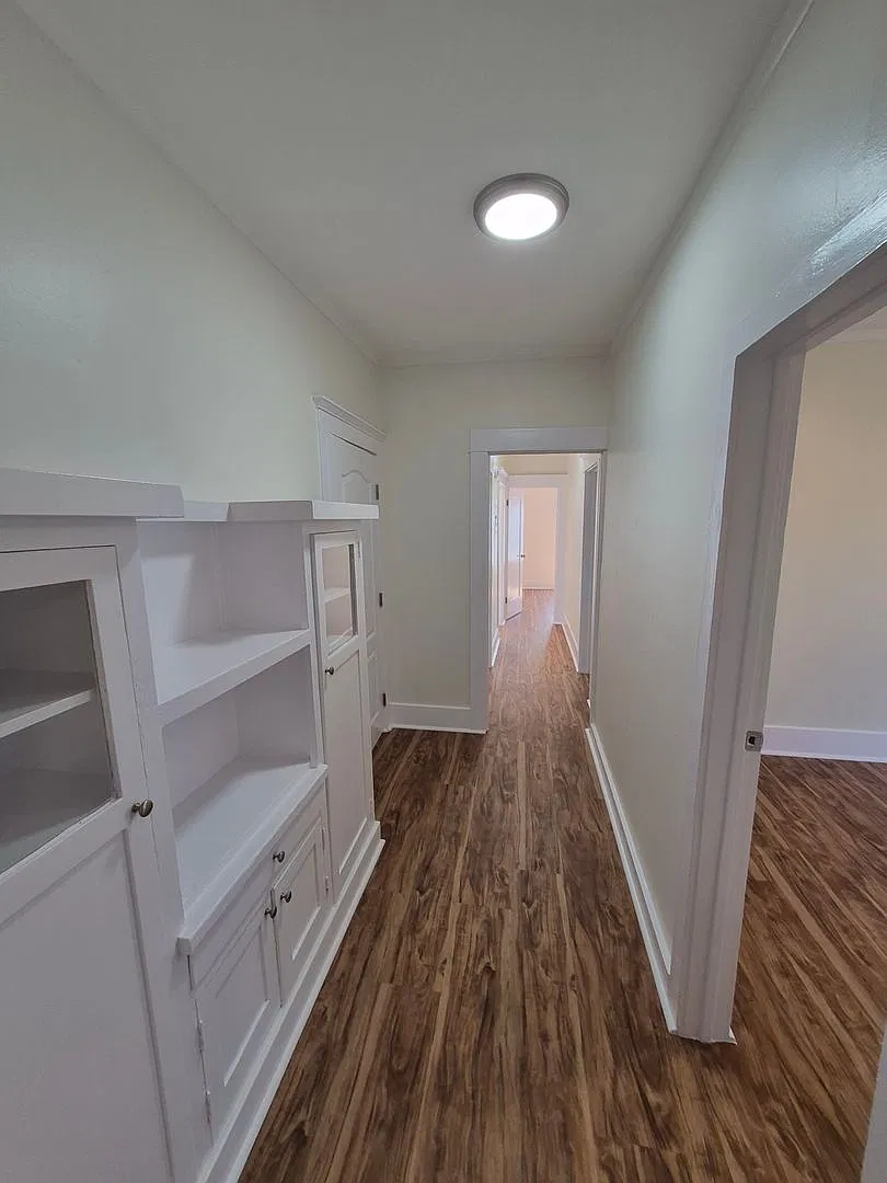 1661 Capital Properties — Photo 4