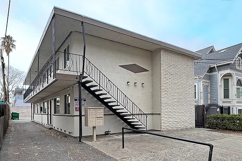 S. 9TH 67 Photo 1