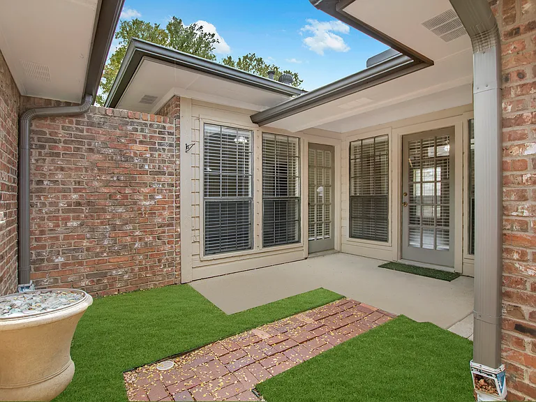 4115 San Mateo Dr — Photo 17