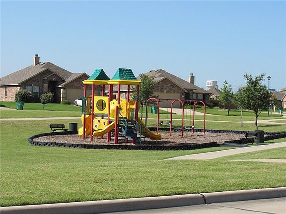 5th image of 51 Lantana Dr