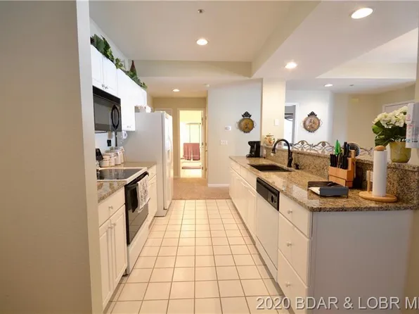 372 W Palisades Condo Dr #3A, Lake Ozark, MO 65049