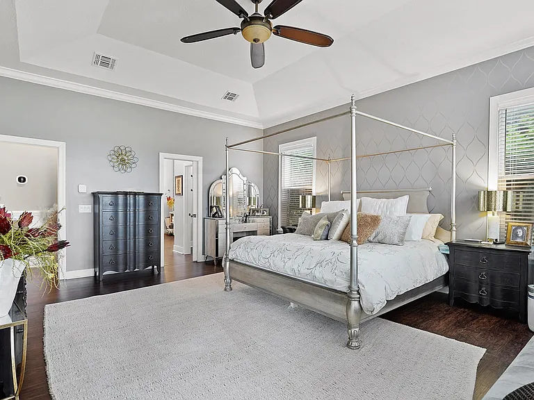 500 Turnberry Ln — Photo 21