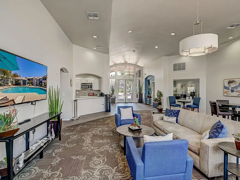Allure at Tempe Apartments — Photo 11
