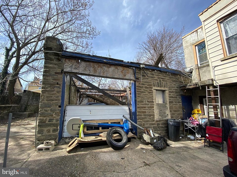 1st image of 221 E Ashmead St