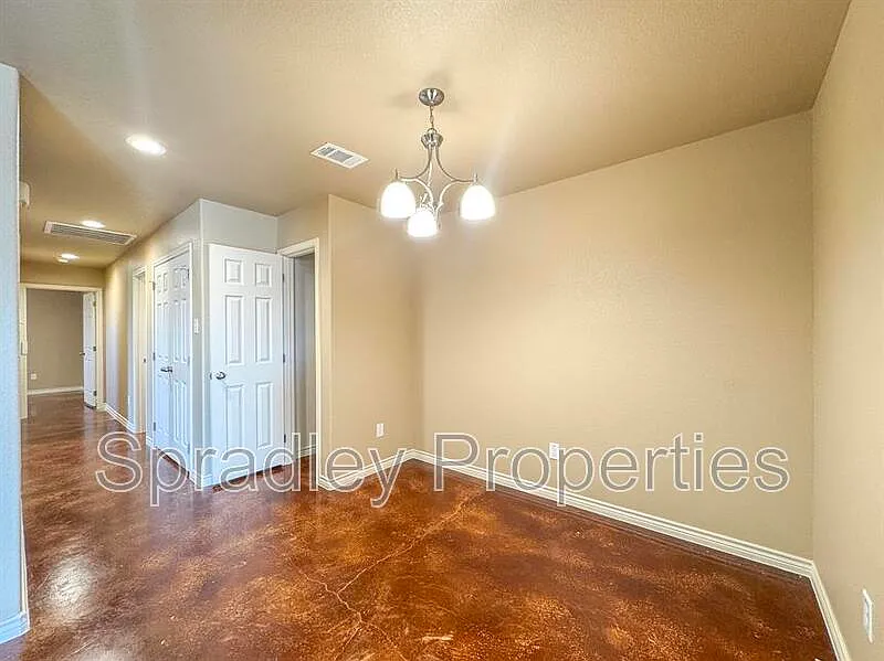 3 bed, 2.0 bath, 1293 sqft, $1,395 — Photo 4