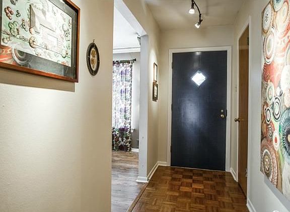 3rd image of 9317 Sorrento St