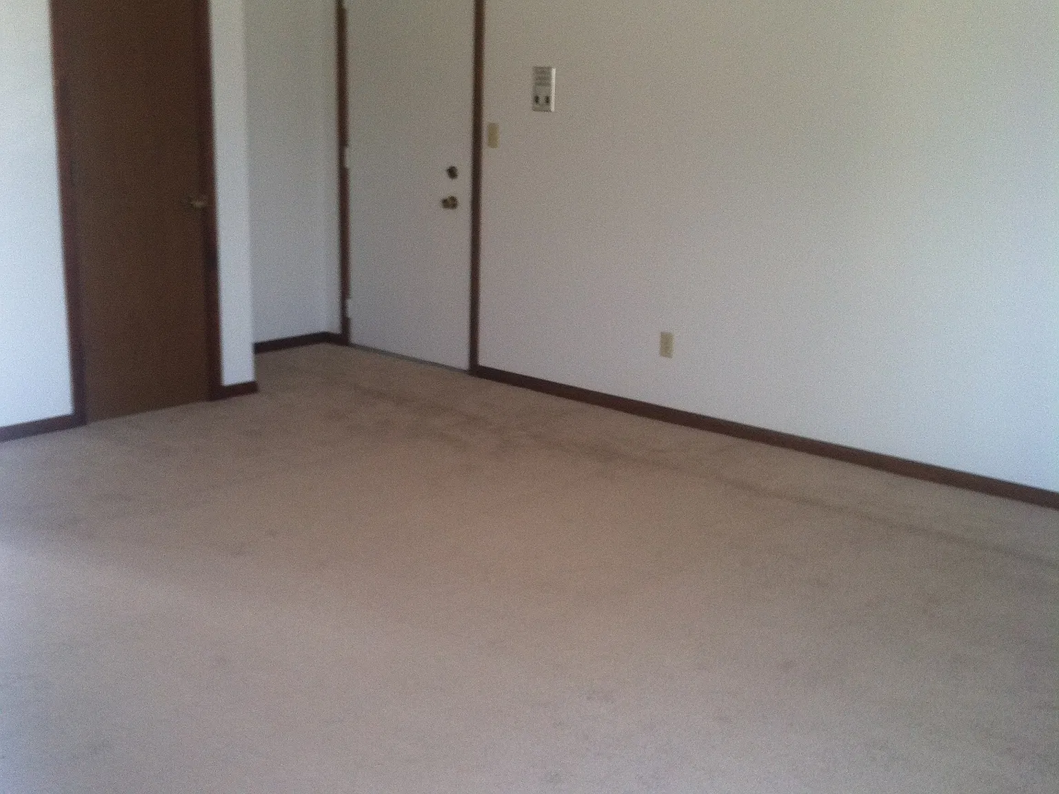 2 bed, 750 sqft, $850 — Photo 3