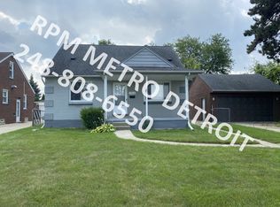 17604 Sprenger Ave, Eastpointe, MI