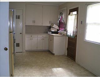4th image of 2043 Brent Dr