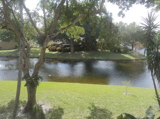 4652 NW 30th St, Coconut Creek, FL 33063