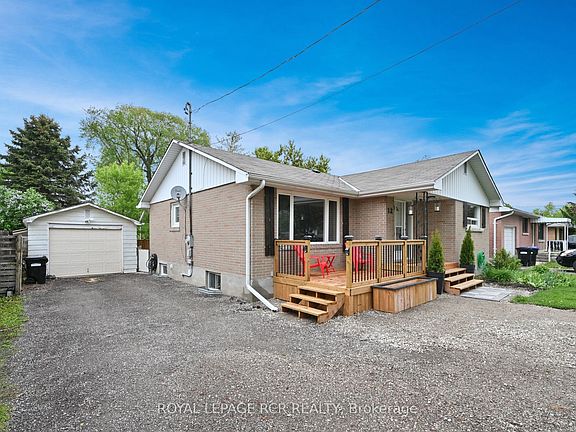 3rd image of 12 Maple Ave E