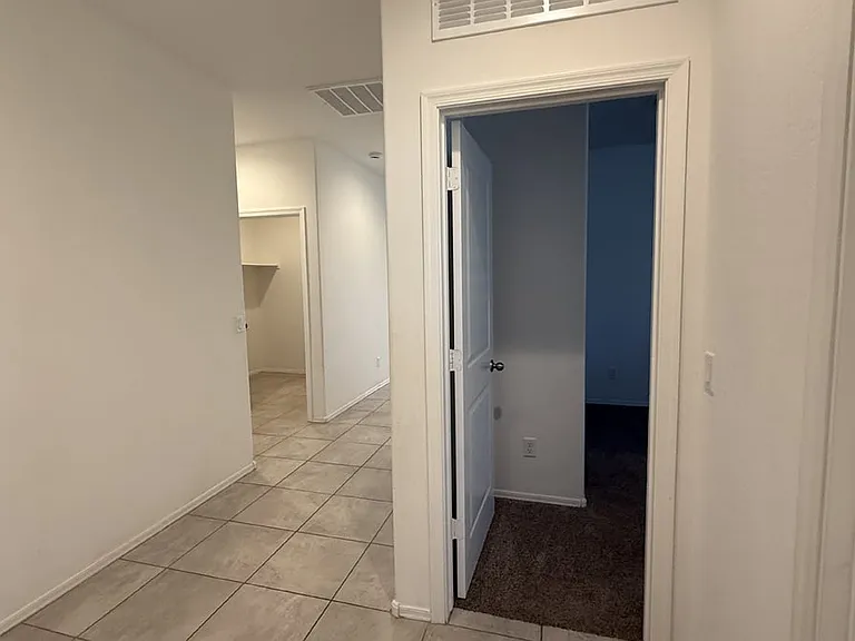 1137 W Chimes Tower Dr — Photo 66
