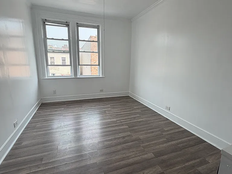 1402 Thieriot Ave #2 — Photo 8