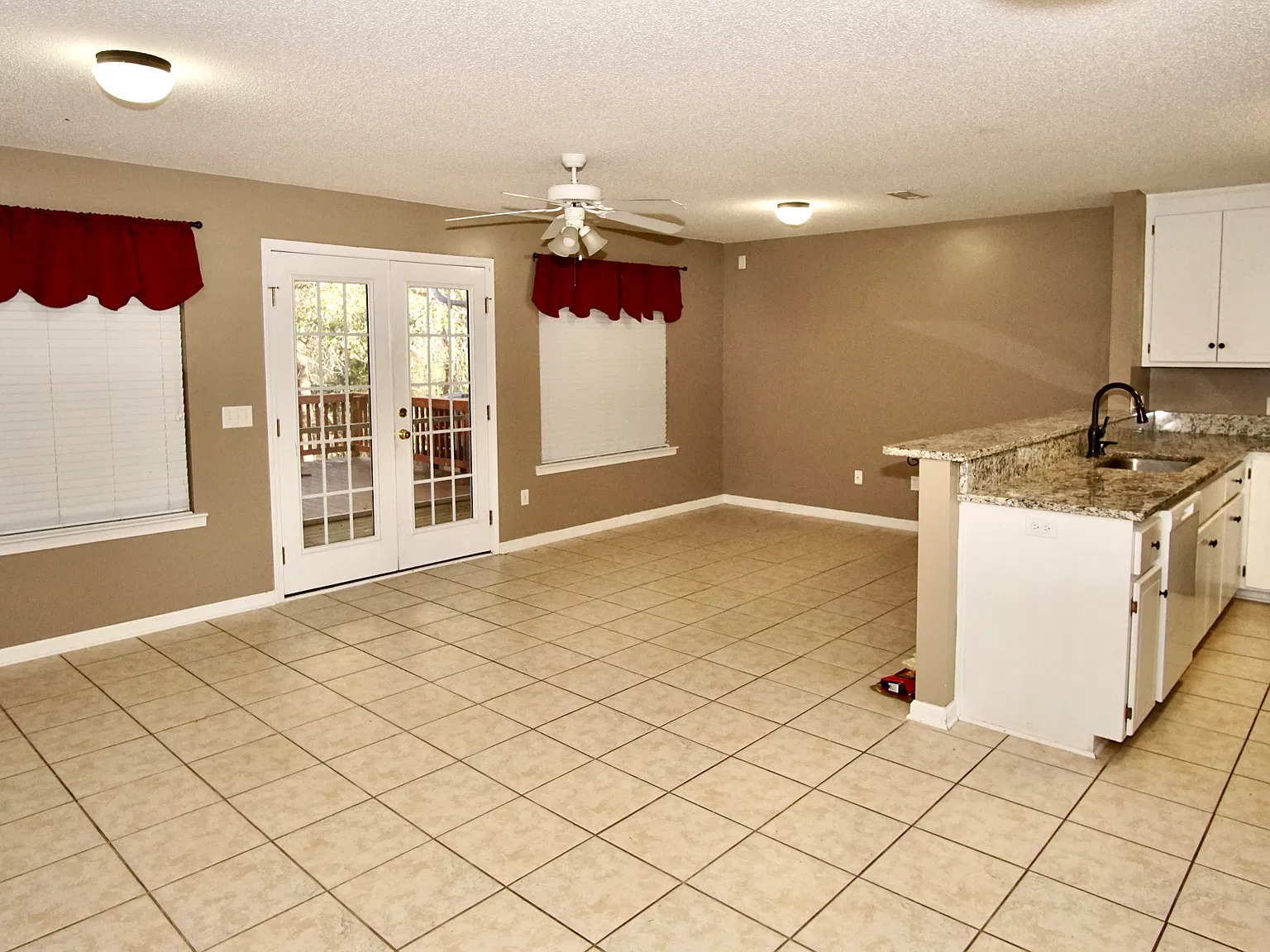 2 bed, 2.5 bath, 1662 sqft, $1,250 — Photo 4
