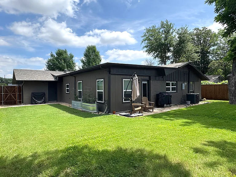 13930 Rolling Hills Ln — Photo 16