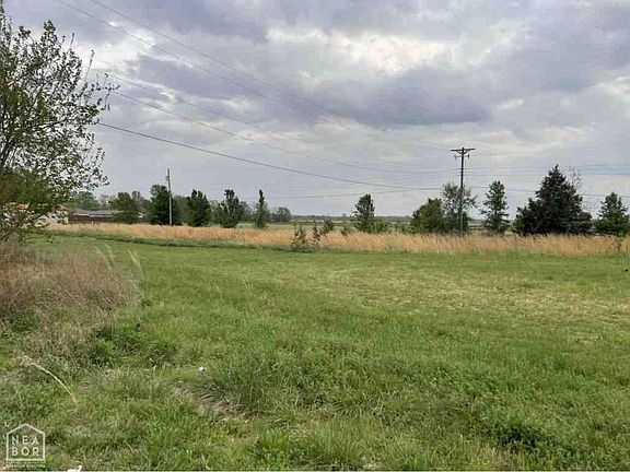 4th image of Lockwood Dr