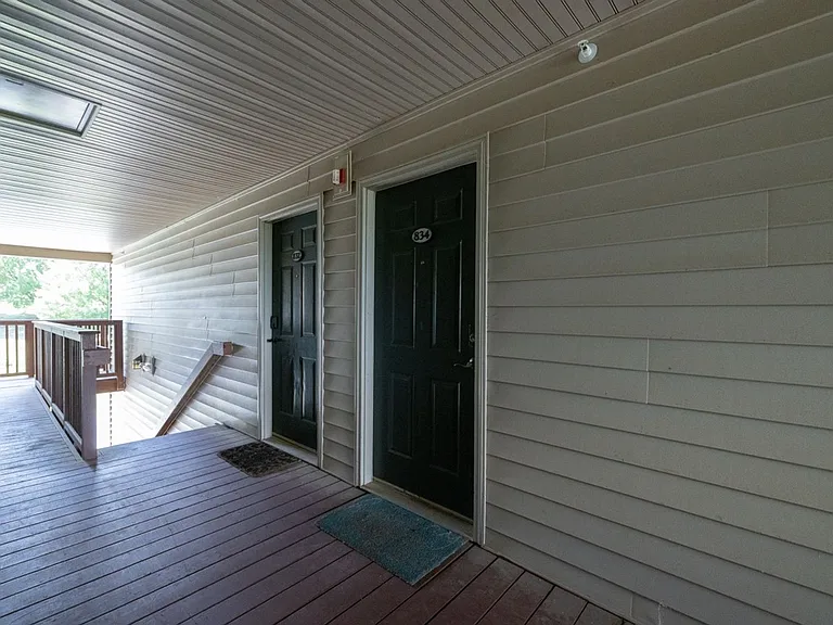 834 Harts Cove Way — Photo 8