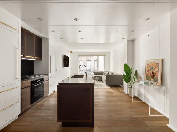 345 West 14th Street 3E image 2 of 10
