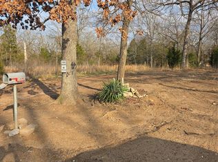 129 Indian Gap Dr, Mabank, TX 75156