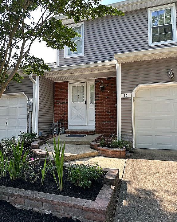 15 Redwood Drive
