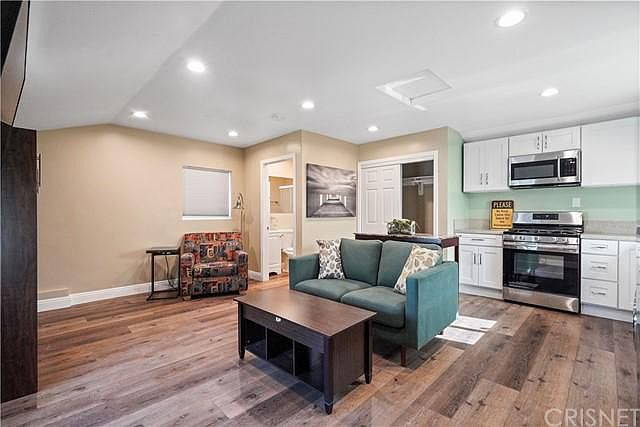 1st image of 23014 Leonora Dr