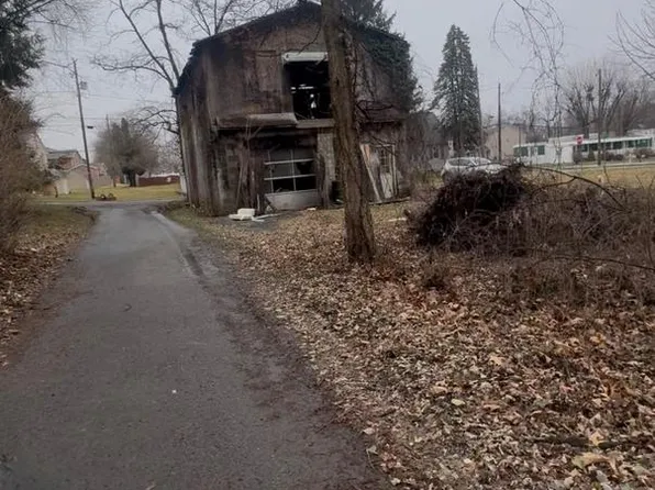 420 Market St, Highspire, PA 17034