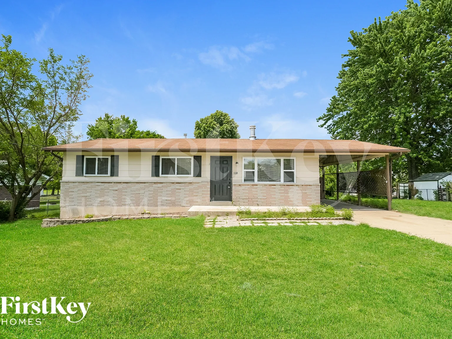 3 bed, 2.0 bath, 1014 sqft, $2,170 — Photo 1