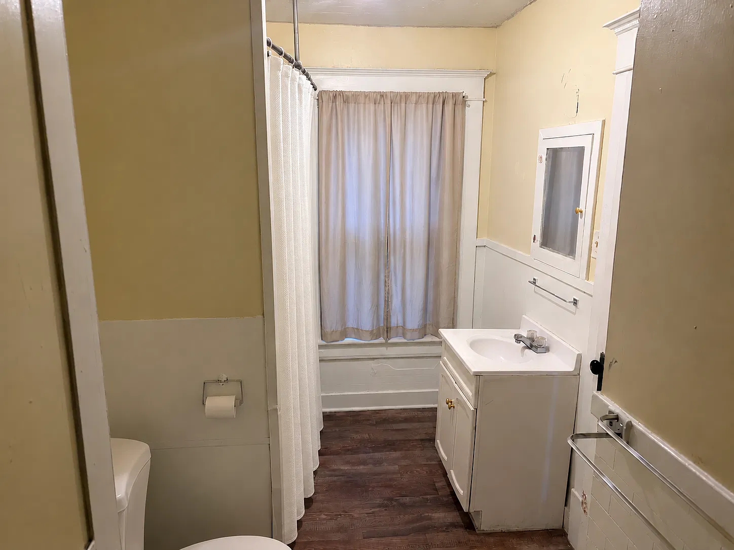 326 Western Ave/1106 W 3rd St - 3 — Photo 4