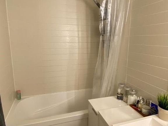 4th image of 5 Hanna Ave #402