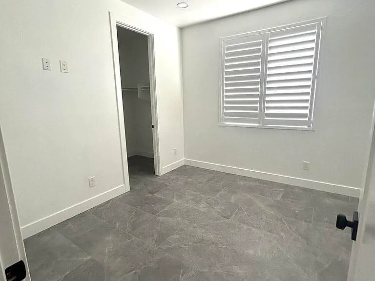 2720 N Sterling — Photo 20