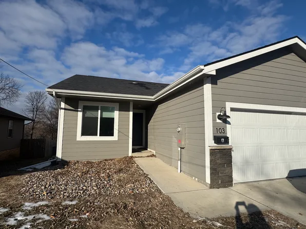 103 N Oak Park Ave #A, Colfax, IA 50054