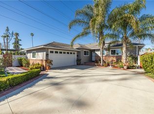 18825 Runnymede St, Reseda, CA 91335