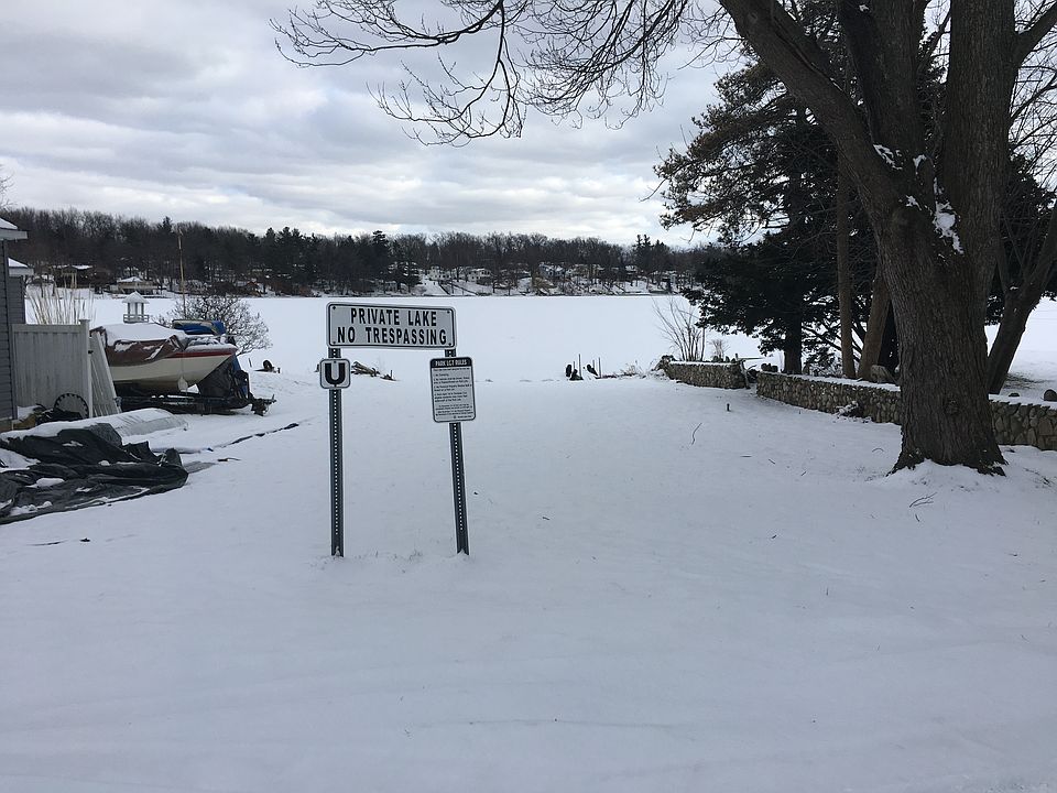 2nd image of 457 Peninsula Dr