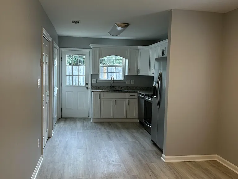 4461 Belair Dr #3 — Photo 7