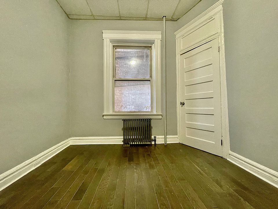 2nd image of 216 Bloomfield Ave #12E