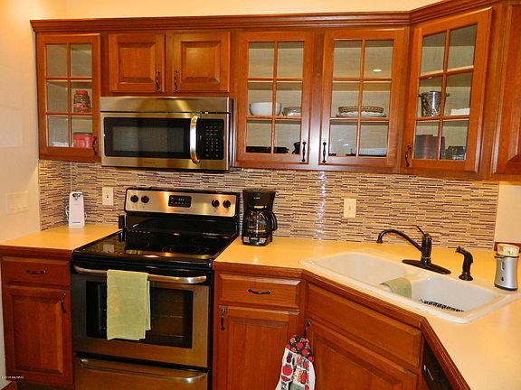 4th image of 3016 Kay Dr SE