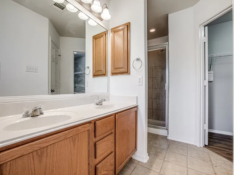 319 Willow Grove Dr — Photo 12