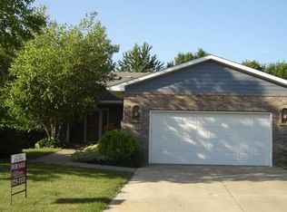 2052 S Bradford Ct, Sioux Falls, SD 57106