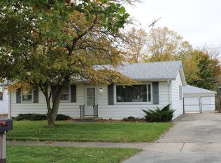 907 Cove Ave, Lockport, IL 60441