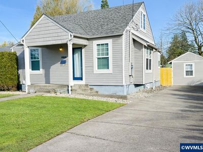 766 20th St NE, Salem, OR, 97301