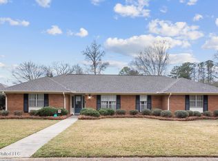 5405 Charter Oak Pl, Jackson, MS 39211