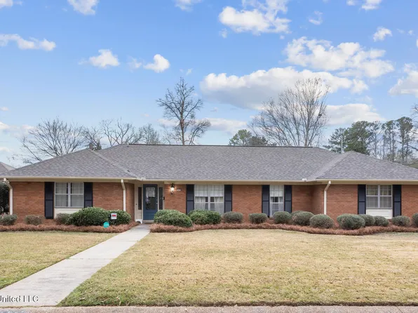 5405 Charter Oak Pl, Jackson, MS 39211
