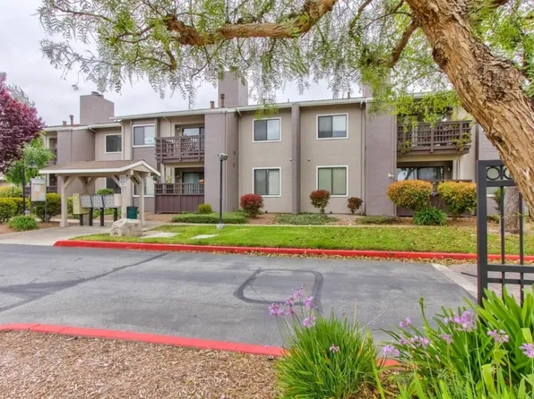 427 W Laurel Dr APT I, Salinas, CA 93906