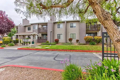 427 W Laurel Dr #I Photo 1