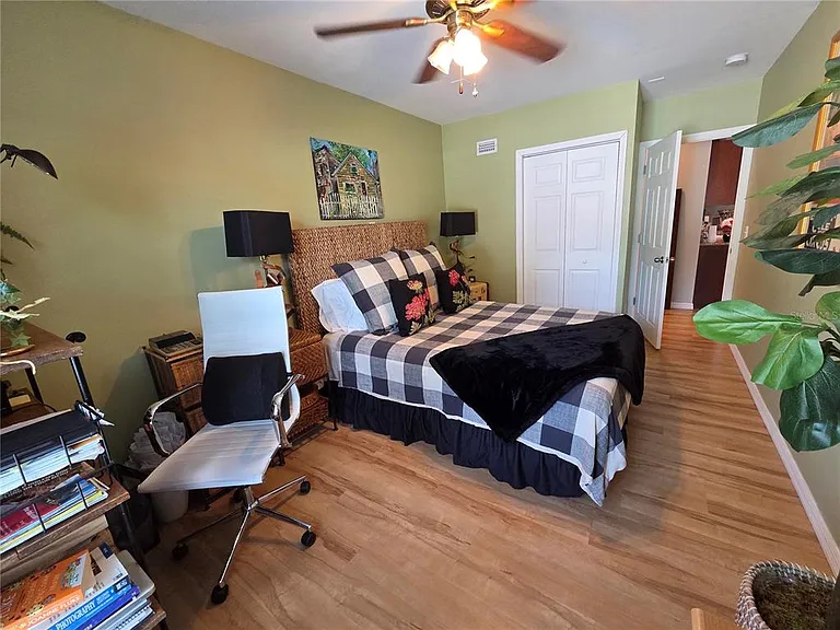 3157 Goldenrod St #B — Photo 17