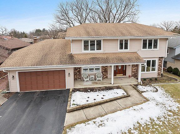 2nd image of 711 Doe Cir