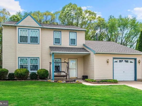 7 Freedom Pl, Sewell, NJ 08080